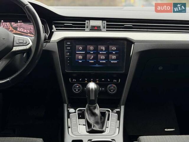 Серый Фольксваген Пассат, объемом двигателя 1.97 л и пробегом 207 тыс. км за 24000 $, фото 93 на Automoto.ua