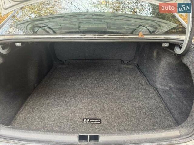Сірий Фольксваген Пассат, об'ємом двигуна 2 л та пробігом 111 тис. км за 16700 $, фото 12 на Automoto.ua
