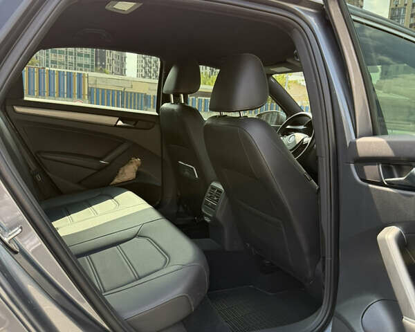 Серый Фольксваген Пассат, объемом двигателя 1.98 л и пробегом 79 тыс. км за 18850 $, фото 10 на Automoto.ua