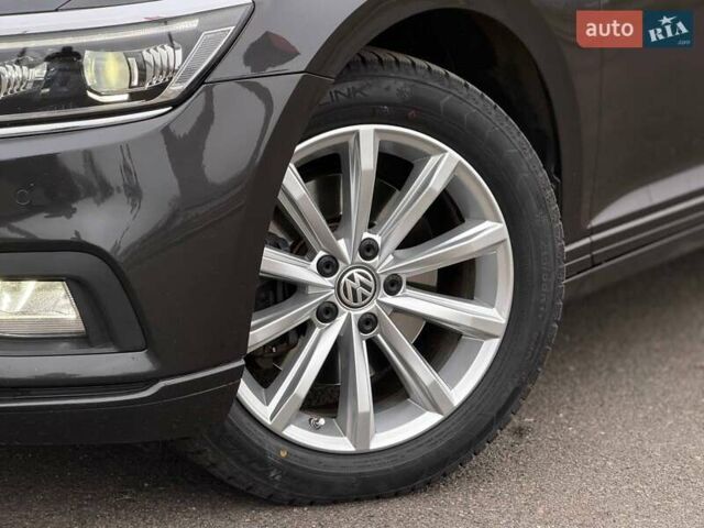 Серый Фольксваген Пассат, объемом двигателя 1.97 л и пробегом 207 тыс. км за 24000 $, фото 8 на Automoto.ua