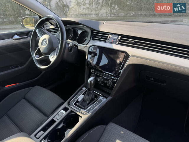 Серый Фольксваген Пассат, объемом двигателя 2 л и пробегом 181 тыс. км за 24900 $, фото 39 на Automoto.ua