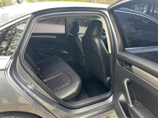 Серый Фольксваген Пассат, объемом двигателя 2 л и пробегом 40 тыс. км за 2800 $, фото 14 на Automoto.ua