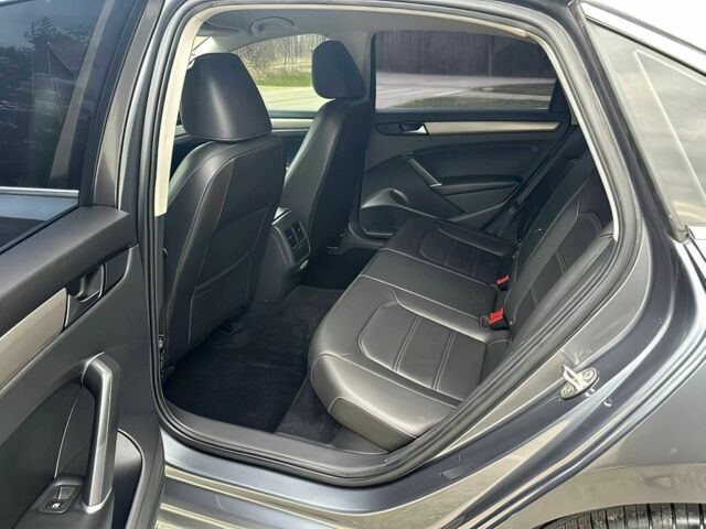 Сірий Фольксваген Пассат, об'ємом двигуна 2 л та пробігом 50 тис. км за 13000 $, фото 11 на Automoto.ua