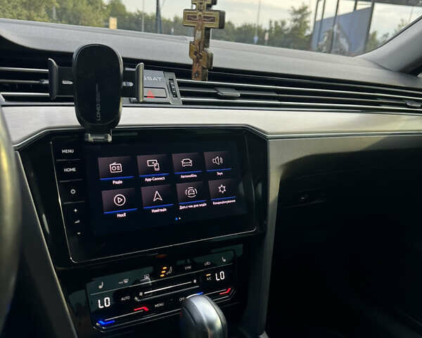 Серый Фольксваген Пассат, объемом двигателя 1.97 л и пробегом 150 тыс. км за 23500 $, фото 31 на Automoto.ua