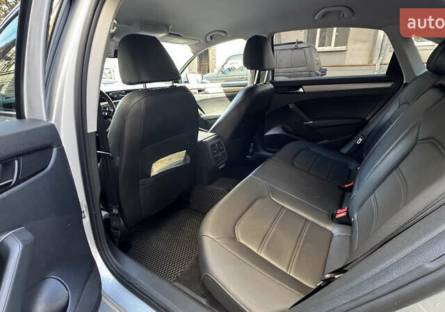 Серый Фольксваген Пассат, объемом двигателя 1.98 л и пробегом 129 тыс. км за 17900 $, фото 4 на Automoto.ua