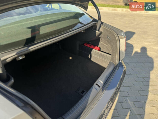 Серый Фольксваген Пассат, объемом двигателя 2 л и пробегом 181 тыс. км за 24900 $, фото 16 на Automoto.ua