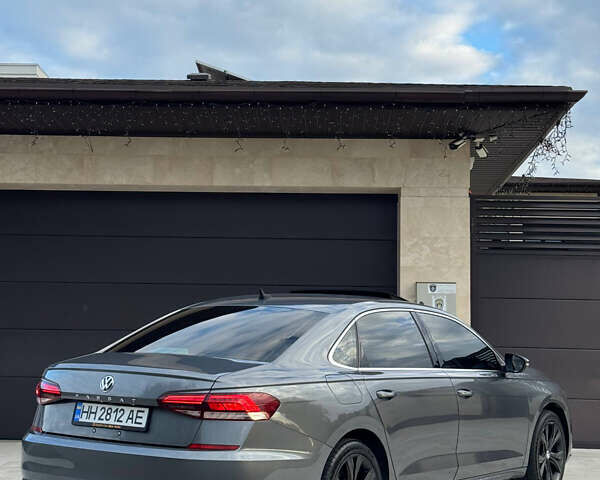 Фольксваген Пассат 2020 в Одессе на Automoto.ua Серый Фольксваген Пассат, объемом двигателя 1.98 л и пробегом 110 тыс. км за 17700 $, фото 5 на Automoto.ua