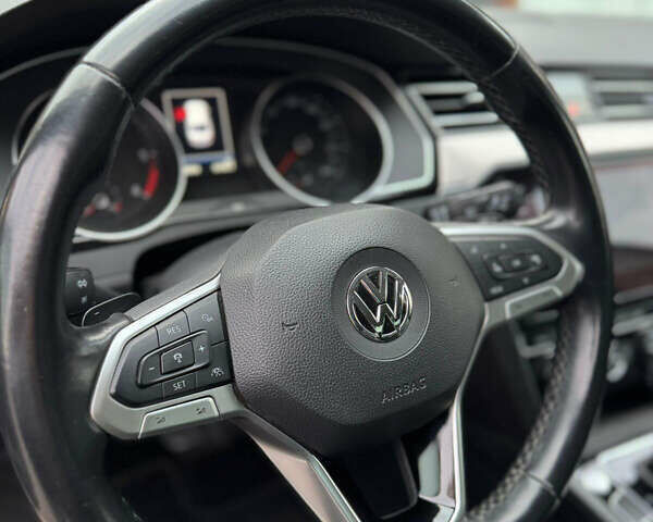 Серый Фольксваген Пассат, объемом двигателя 2 л и пробегом 202 тыс. км за 24990 $, фото 5 на Automoto.ua