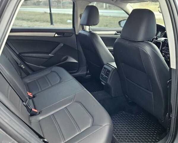 Сірий Фольксваген Пассат, об'ємом двигуна 1.98 л та пробігом 160 тис. км за 16280 $, фото 11 на Automoto.ua