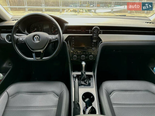 Серый Фольксваген Пассат, объемом двигателя 2 л и пробегом 155 тыс. км за 14999 $, фото 10 на Automoto.ua