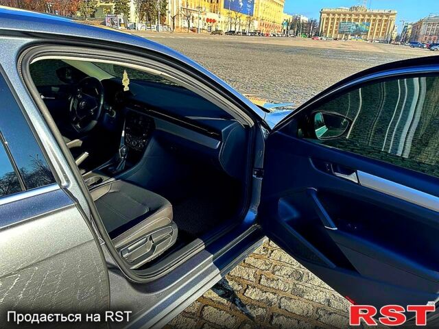 Серый Фольксваген Пассат, объемом двигателя 2 л и пробегом 106 тыс. км за 17200 $, фото 10 на Automoto.ua