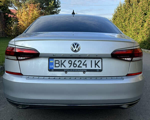 Сірий Фольксваген Пассат, об'ємом двигуна 2 л та пробігом 49 тис. км за 18800 $, фото 8 на Automoto.ua