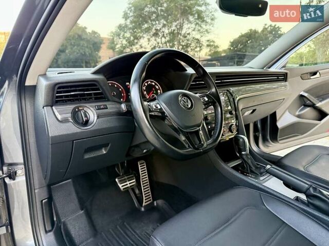 Серый Фольксваген Пассат, объемом двигателя 1.98 л и пробегом 68 тыс. км за 18900 $, фото 50 на Automoto.ua