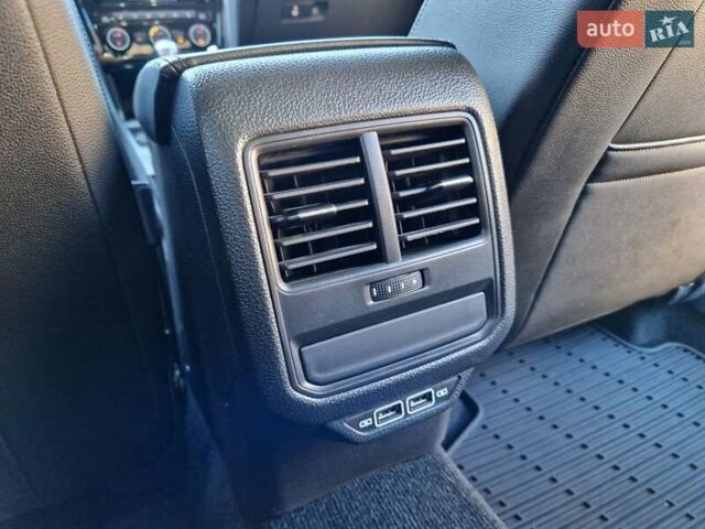 Серый Фольксваген Пассат, объемом двигателя 1.98 л и пробегом 15 тыс. км за 20999 $, фото 40 на Automoto.ua