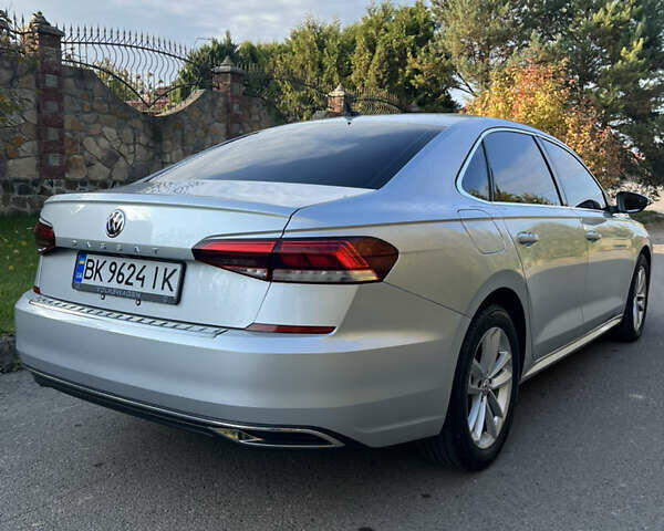 Сірий Фольксваген Пассат, об'ємом двигуна 2 л та пробігом 49 тис. км за 18800 $, фото 7 на Automoto.ua