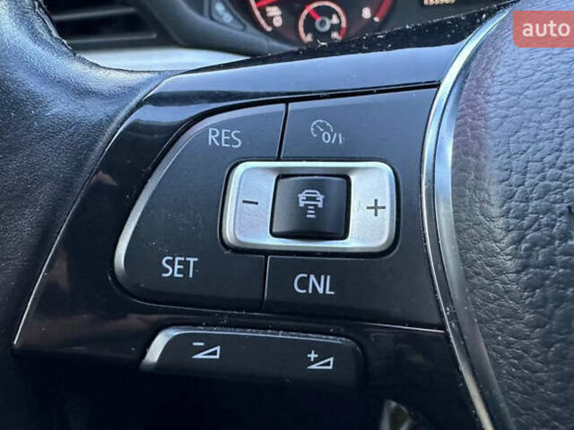 Серый Фольксваген Пассат, объемом двигателя 2 л и пробегом 155 тыс. км за 14999 $, фото 15 на Automoto.ua