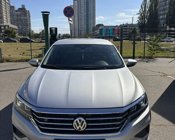 Сірий Фольксваген Пассат, об'ємом двигуна 2 л та пробігом 128 тис. км за 20900 $, фото 3 на Automoto.ua