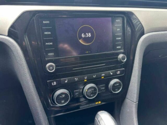 Серый Фольксваген Пассат, объемом двигателя 2 л и пробегом 40 тыс. км за 2800 $, фото 13 на Automoto.ua