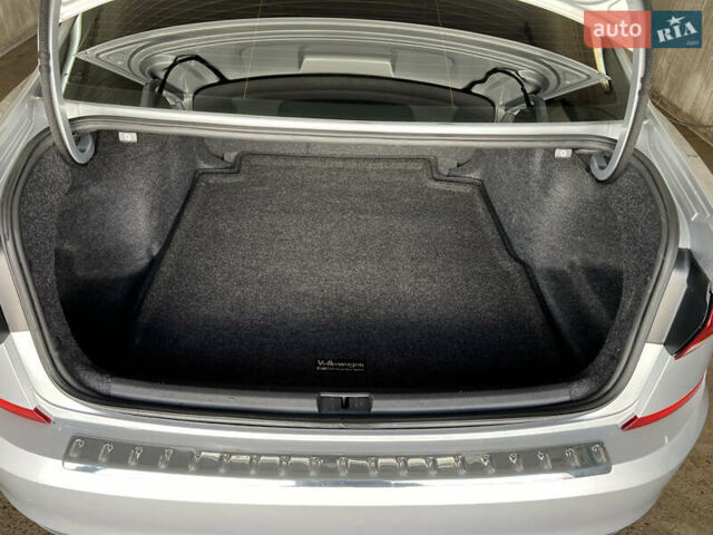 Сірий Фольксваген Пассат, об'ємом двигуна 2 л та пробігом 49 тис. км за 18800 $, фото 32 на Automoto.ua