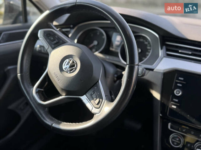 Серый Фольксваген Пассат, объемом двигателя 2 л и пробегом 181 тыс. км за 24900 $, фото 48 на Automoto.ua