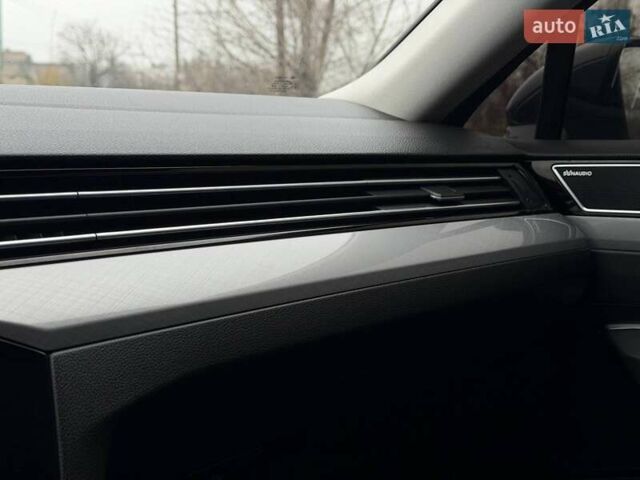 Серый Фольксваген Пассат, объемом двигателя 1.97 л и пробегом 207 тыс. км за 24000 $, фото 146 на Automoto.ua