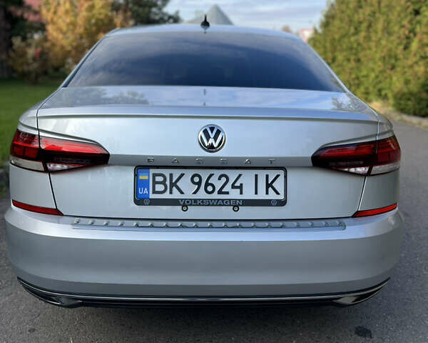 Сірий Фольксваген Пассат, об'ємом двигуна 2 л та пробігом 49 тис. км за 18800 $, фото 14 на Automoto.ua