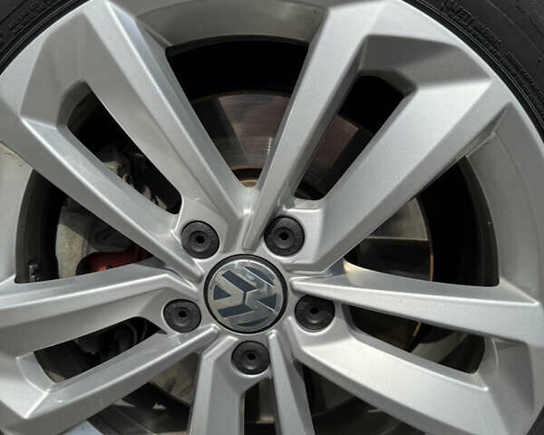 Серый Фольксваген Пассат, объемом двигателя 1.98 л и пробегом 79 тыс. км за 18850 $, фото 12 на Automoto.ua