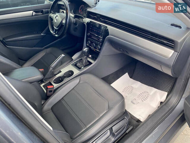 Серый Фольксваген Пассат, объемом двигателя 1.98 л и пробегом 119 тыс. км за 15500 $, фото 5 на Automoto.ua