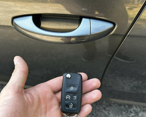 Серый Фольксваген Пассат, объемом двигателя 1.98 л и пробегом 107 тыс. км за 18900 $, фото 21 на Automoto.ua