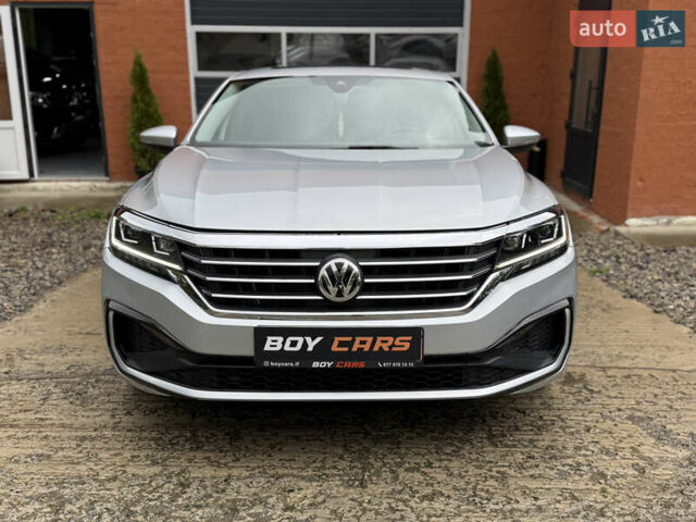 Серый Фольксваген Пассат, объемом двигателя 0 л и пробегом 125 тыс. км за 19000 $, фото 1 на Automoto.ua