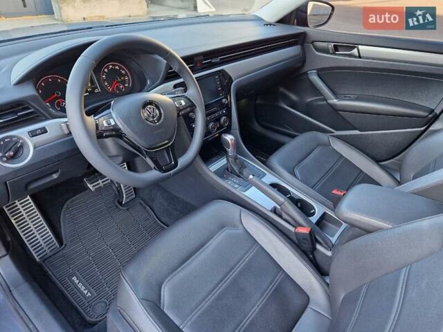 Серый Фольксваген Пассат, объемом двигателя 1.98 л и пробегом 15 тыс. км за 20999 $, фото 72 на Automoto.ua