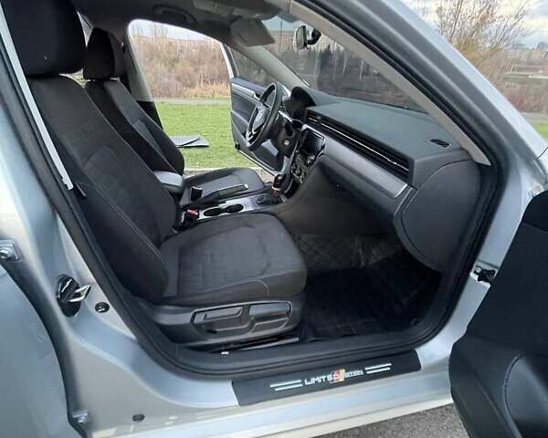 Сірий Фольксваген Пассат, об'ємом двигуна 2 л та пробігом 83 тис. км за 15600 $, фото 13 на Automoto.ua