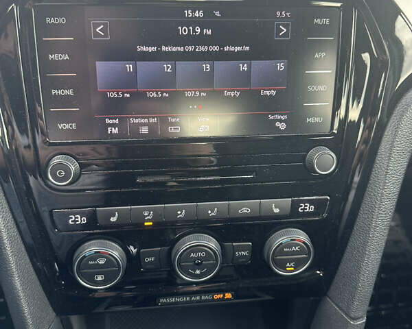 Фольксваген Пассат 2020 в Киеве на Automoto.ua Серый Фольксваген Пассат, объемом двигателя 2 л и пробегом 129 тыс. км за 17999 $, фото 41 на Automoto.ua