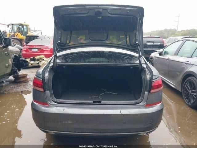 Серый Фольксваген Пассат, объемом двигателя 2 л и пробегом 66 тыс. км за 13000 $, фото 15 на Automoto.ua