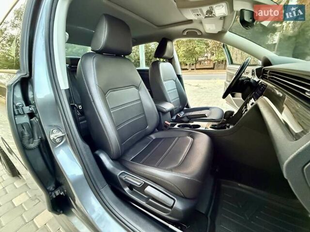 Серый Фольксваген Пассат, объемом двигателя 1.98 л и пробегом 68 тыс. км за 18900 $, фото 42 на Automoto.ua