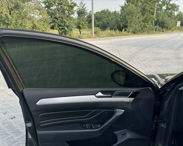 Серый Фольксваген Пассат, объемом двигателя 1.97 л и пробегом 150 тыс. км за 23500 $, фото 14 на Automoto.ua