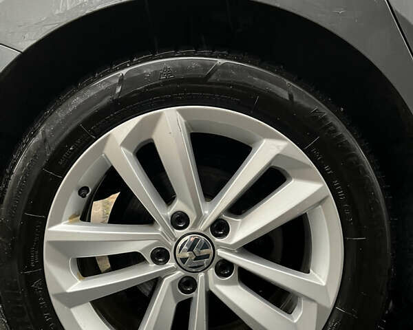 Серый Фольксваген Пассат, объемом двигателя 1.98 л и пробегом 114 тыс. км за 16000 $, фото 18 на Automoto.ua