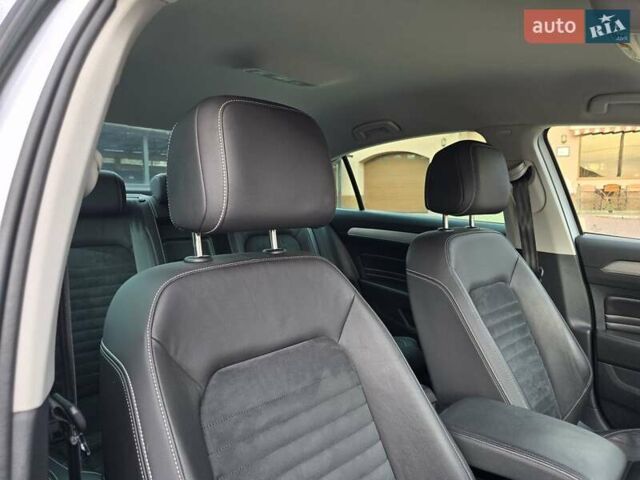 Серый Фольксваген Пассат, объемом двигателя 2 л и пробегом 198 тыс. км за 23999 $, фото 44 на Automoto.ua