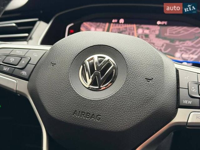 Серый Фольксваген Пассат, объемом двигателя 1.97 л и пробегом 207 тыс. км за 24000 $, фото 108 на Automoto.ua