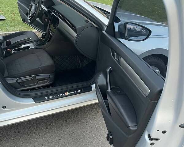 Сірий Фольксваген Пассат, об'ємом двигуна 2 л та пробігом 83 тис. км за 15600 $, фото 10 на Automoto.ua