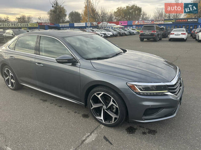 Фольксваген Пассат 2020 в Киеве на Automoto.ua Серый Фольксваген Пассат, объемом двигателя 2 л и пробегом 129 тыс. км за 17999 $, фото 13 на Automoto.ua