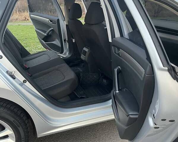Сірий Фольксваген Пассат, об'ємом двигуна 2 л та пробігом 83 тис. км за 15600 $, фото 15 на Automoto.ua