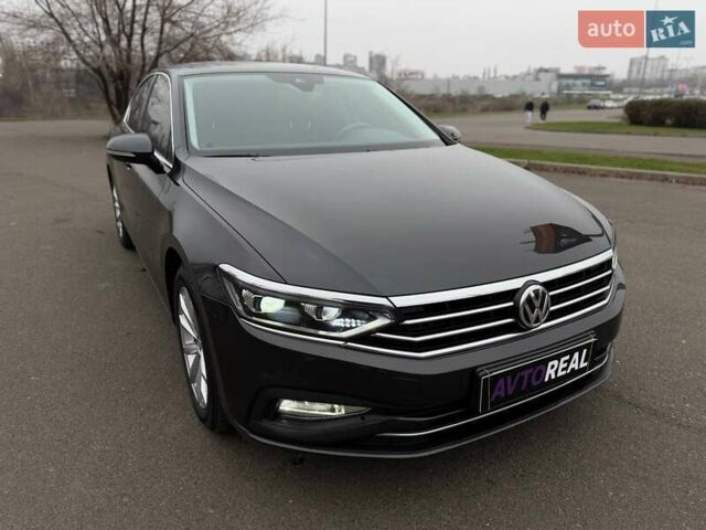 Серый Фольксваген Пассат, объемом двигателя 1.97 л и пробегом 207 тыс. км за 24000 $, фото 30 на Automoto.ua