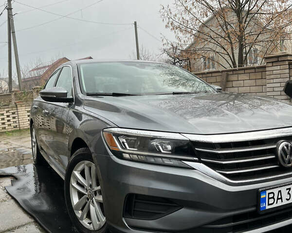 Серый Фольксваген Пассат, объемом двигателя 1.98 л и пробегом 114 тыс. км за 16000 $, фото 7 на Automoto.ua