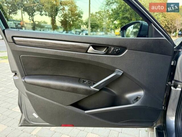 Серый Фольксваген Пассат, объемом двигателя 1.98 л и пробегом 68 тыс. км за 18900 $, фото 45 на Automoto.ua