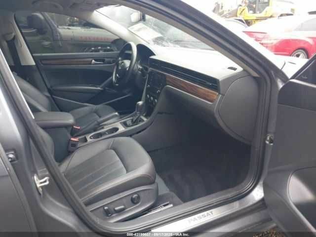 Серый Фольксваген Пассат, объемом двигателя 2 л и пробегом 66 тыс. км за 13000 $, фото 4 на Automoto.ua