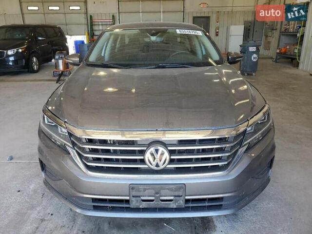 Серый Фольксваген Пассат, объемом двигателя 0 л и пробегом 101 тыс. км за 3200 $, фото 4 на Automoto.ua