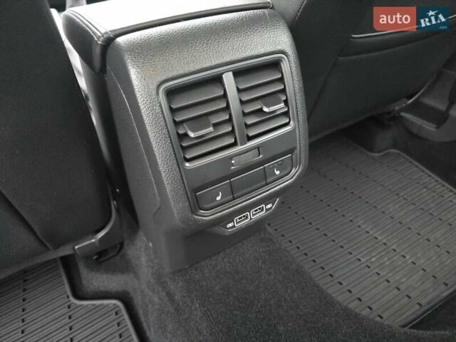 Серый Фольксваген Пассат, объемом двигателя 2 л и пробегом 92 тыс. км за 18890 $, фото 12 на Automoto.ua