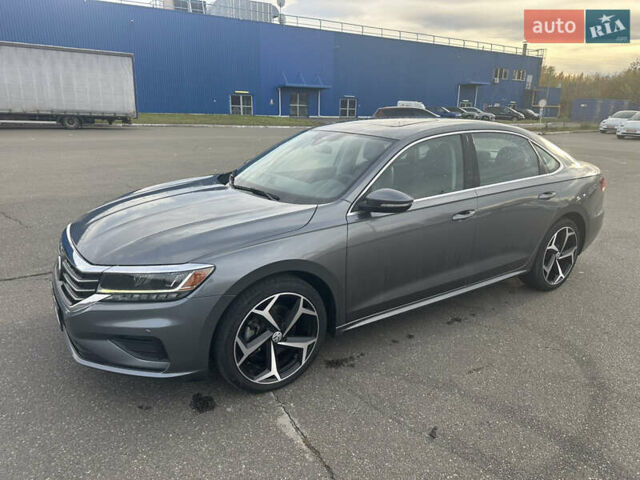 Фольксваген Пассат 2020 в Киеве на Automoto.ua Серый Фольксваген Пассат, объемом двигателя 2 л и пробегом 129 тыс. км за 17999 $, фото 2 на Automoto.ua
