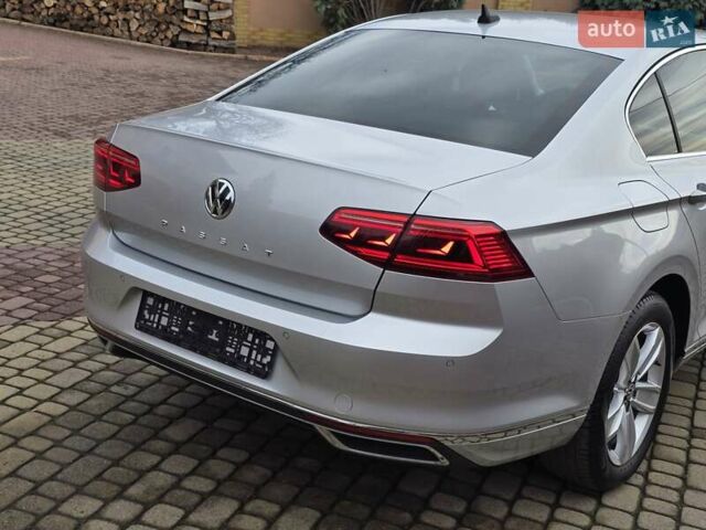 Серый Фольксваген Пассат, объемом двигателя 2 л и пробегом 198 тыс. км за 23999 $, фото 20 на Automoto.ua